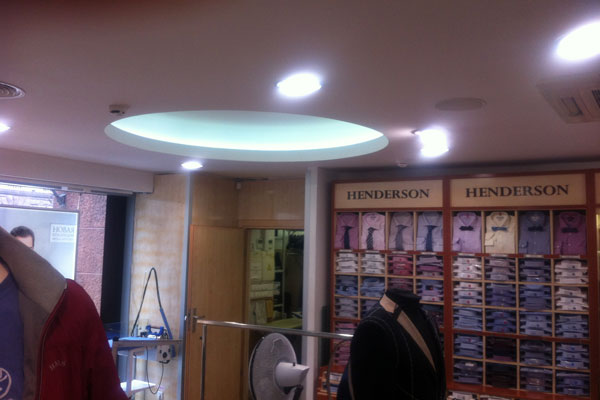 БИЗНЕС ДЕКОР. Светодиодная подсветка во флагманском магазине HENDERSON, г. Москва.